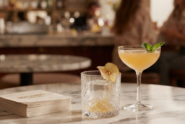 cocktails-nighthawks-prets-a-boire-restaurant